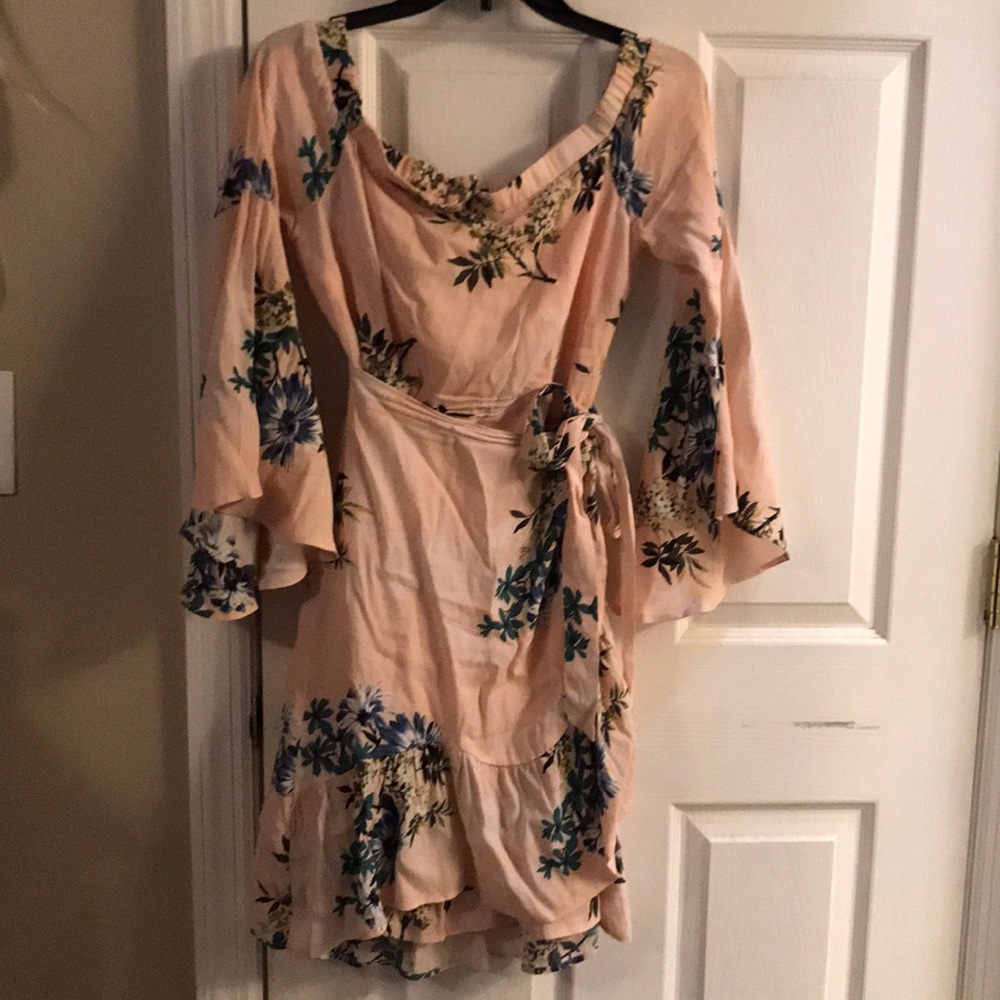 Astr the label ruffle dress